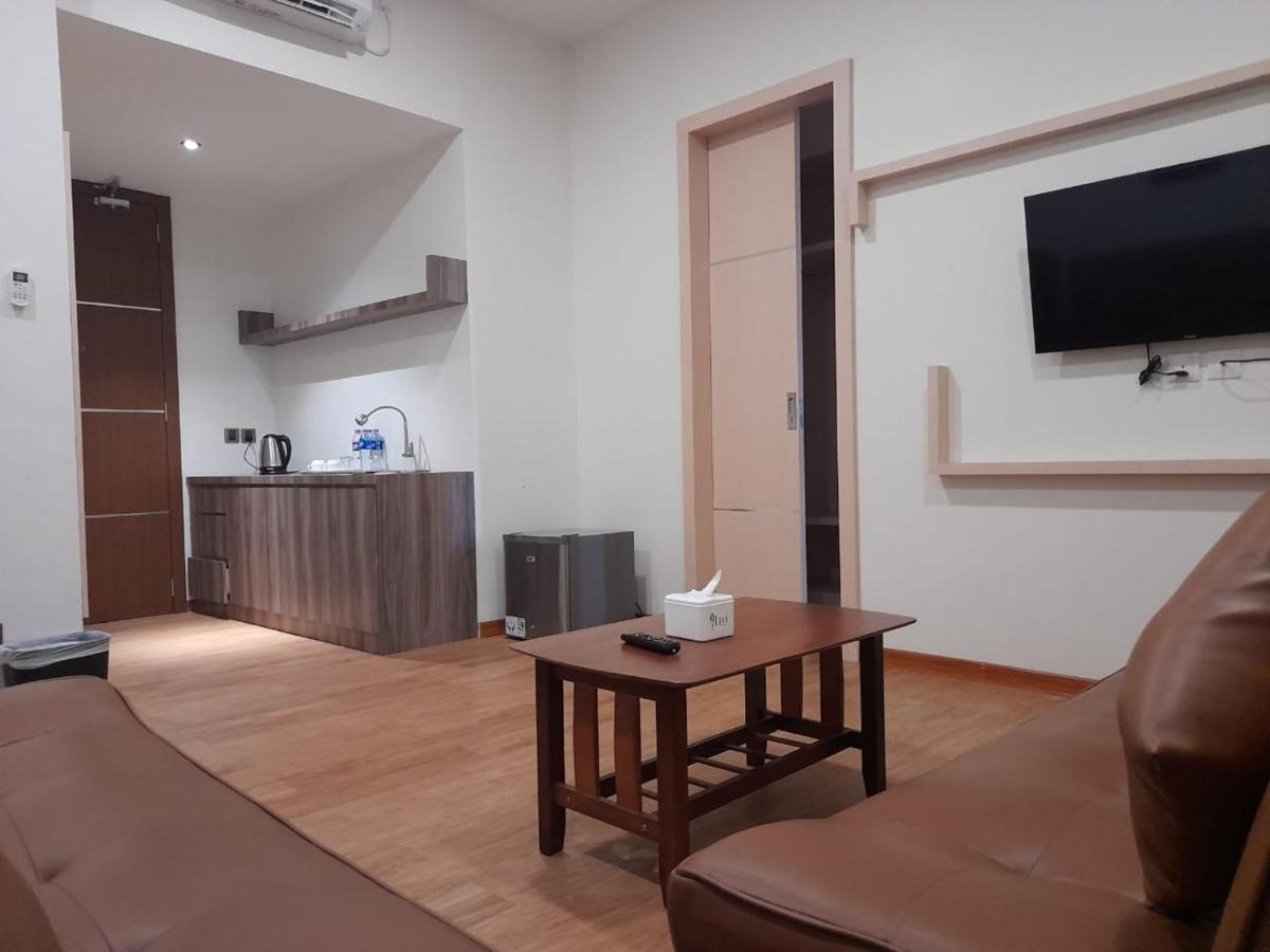 Blitz Hotel Batam Centre Екстер'єр фото